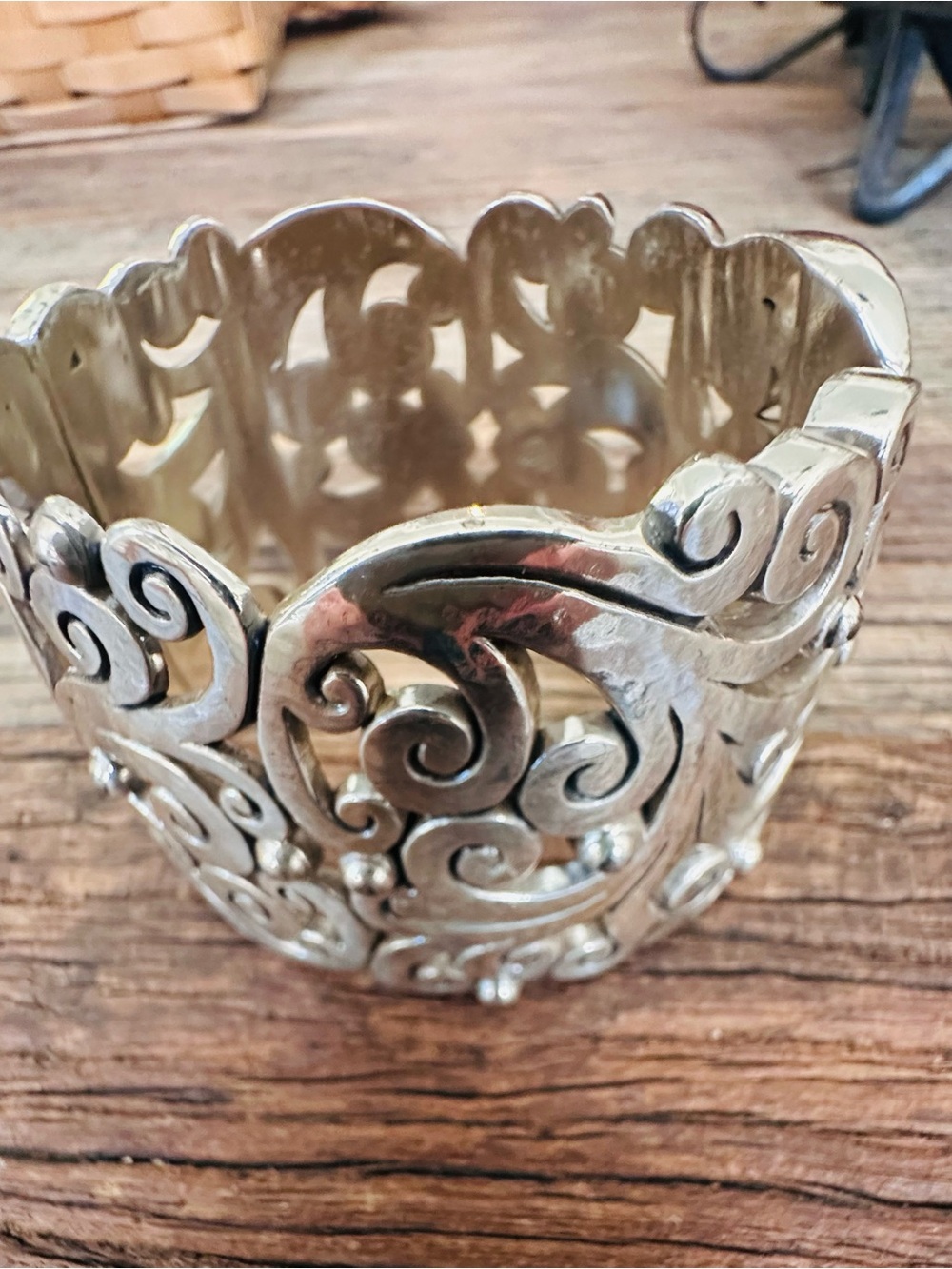 Brighton 🖤 "Madrid Lace" Wide Hinged Bangle Bracelet - Retired